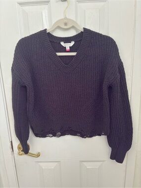 No Boundaries Black V-Neck Distressed Knit Sweater